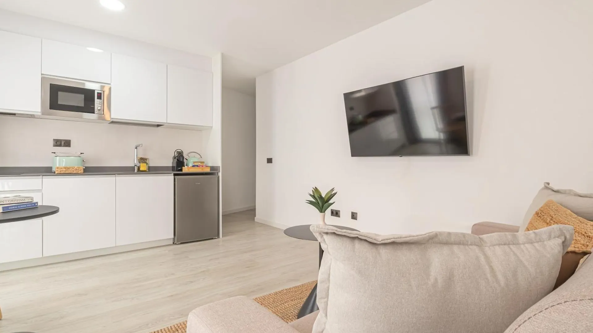 Апартаменты Dobo Malaga Postigos